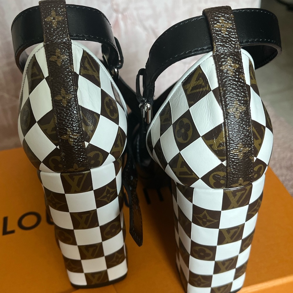 Louis Vuitton Matchmake black Cross Sandle - Picture 4 of 13